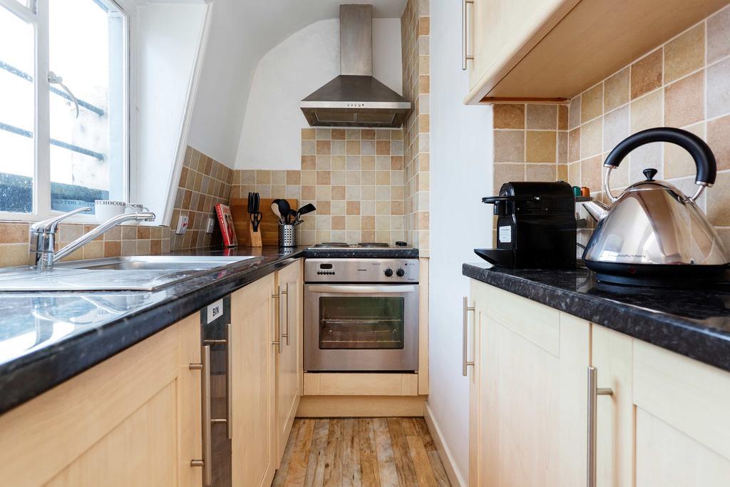 Veeve - Little Lancaster London