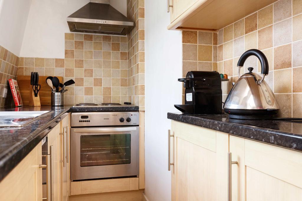 Veeve - Little Lancaster Apartment *