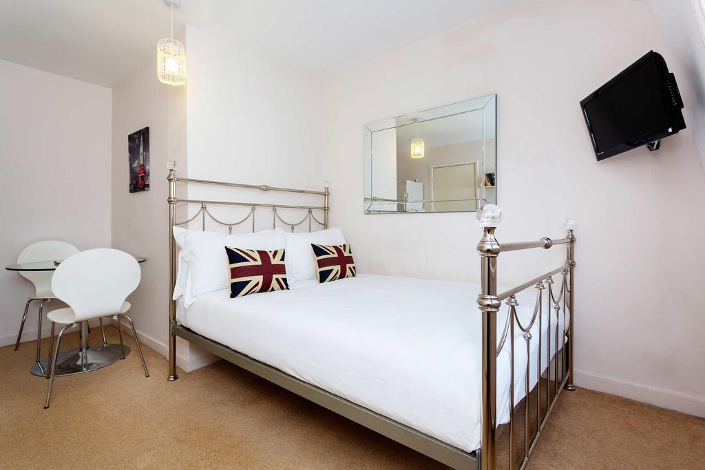 Veeve - Little Lancaster Apartment
